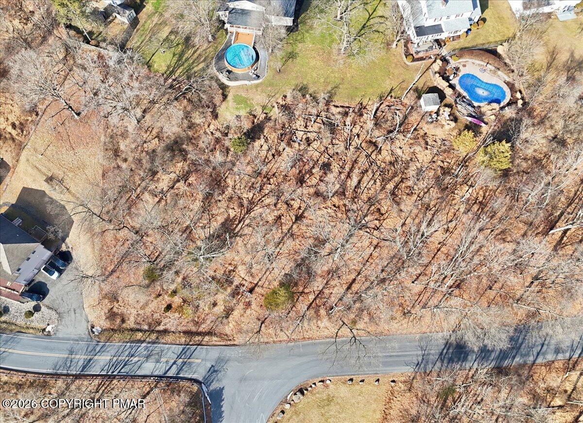 520 Edgemont Road Stroudsburg, PA 18360 - Photo 8 of 15