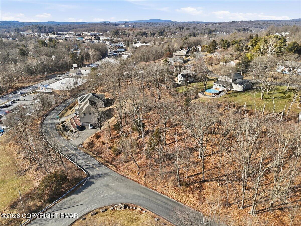 520 Edgemont Road Stroudsburg, PA 18360 - Photo 9 of 15