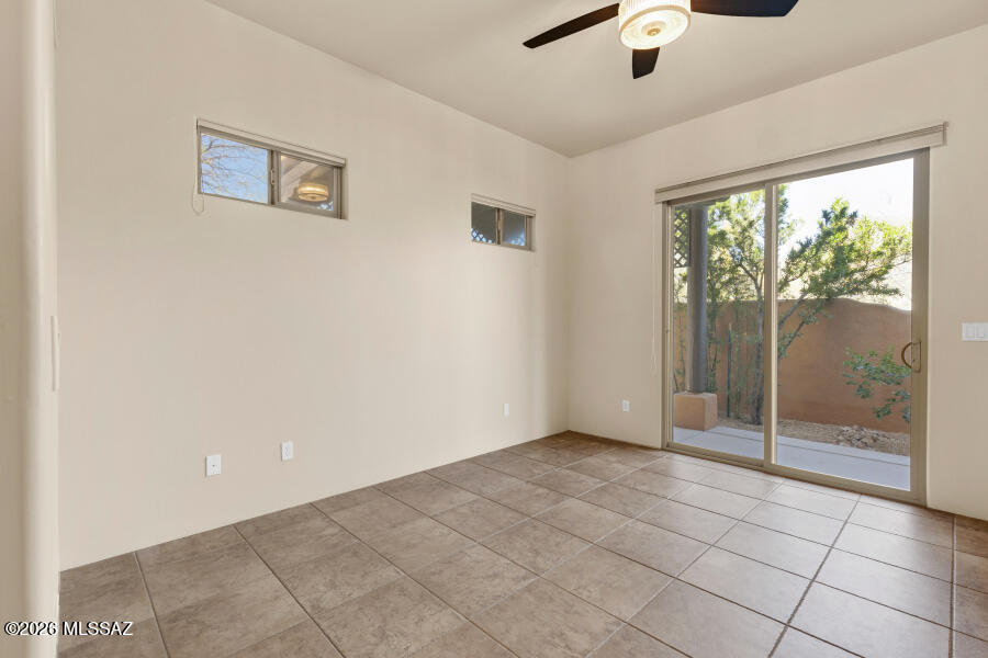 5660 Triangle X Place Tucson, AZ 85713 - Photo 27 of 48 5660 Triangle X Primary Bedroom