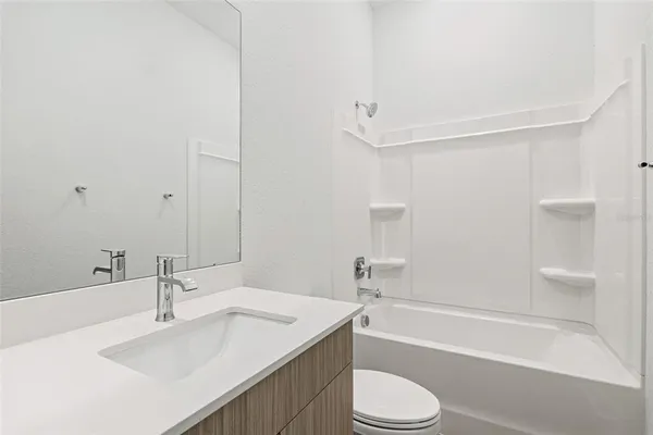 $3,865 | 8044 Gulfstream Court, Unit 14306, Lakewood Ranch, FL 34202