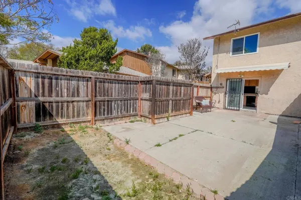 $465,000 | 444 Ridgeway Court, Spring Valley, CA 91977