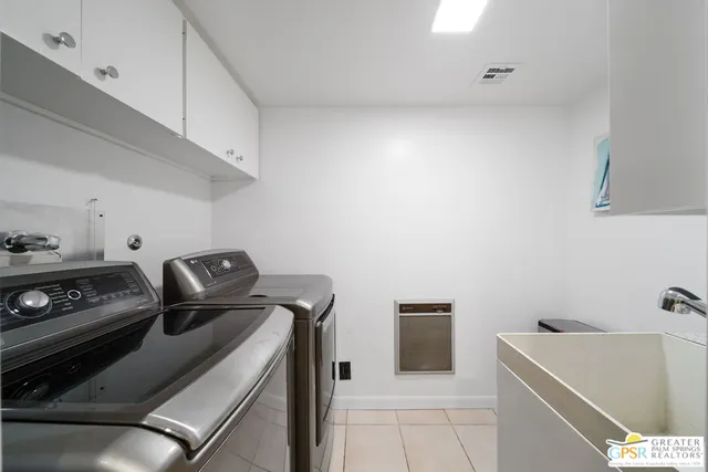 a view of street with an outdoor space