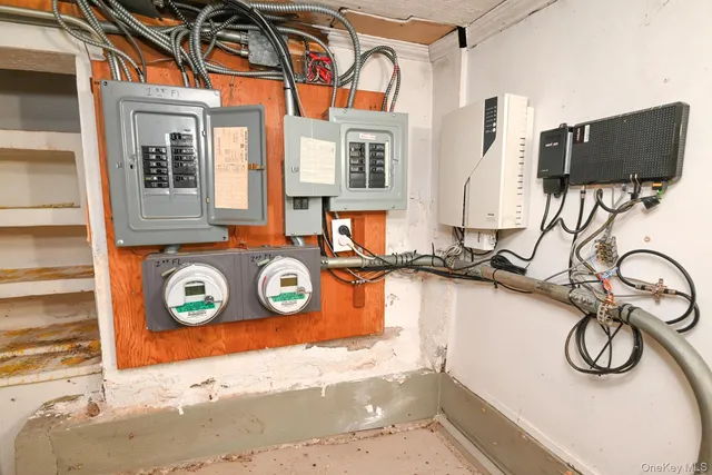 a view of a storage & utility room