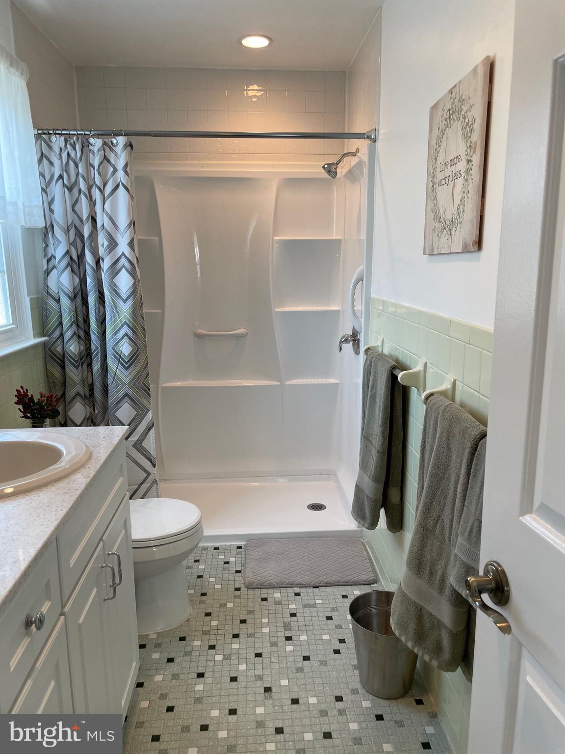 1909 Elder Avenue Morton, PA 19070 - Photo 27 of 33 Hall Bath