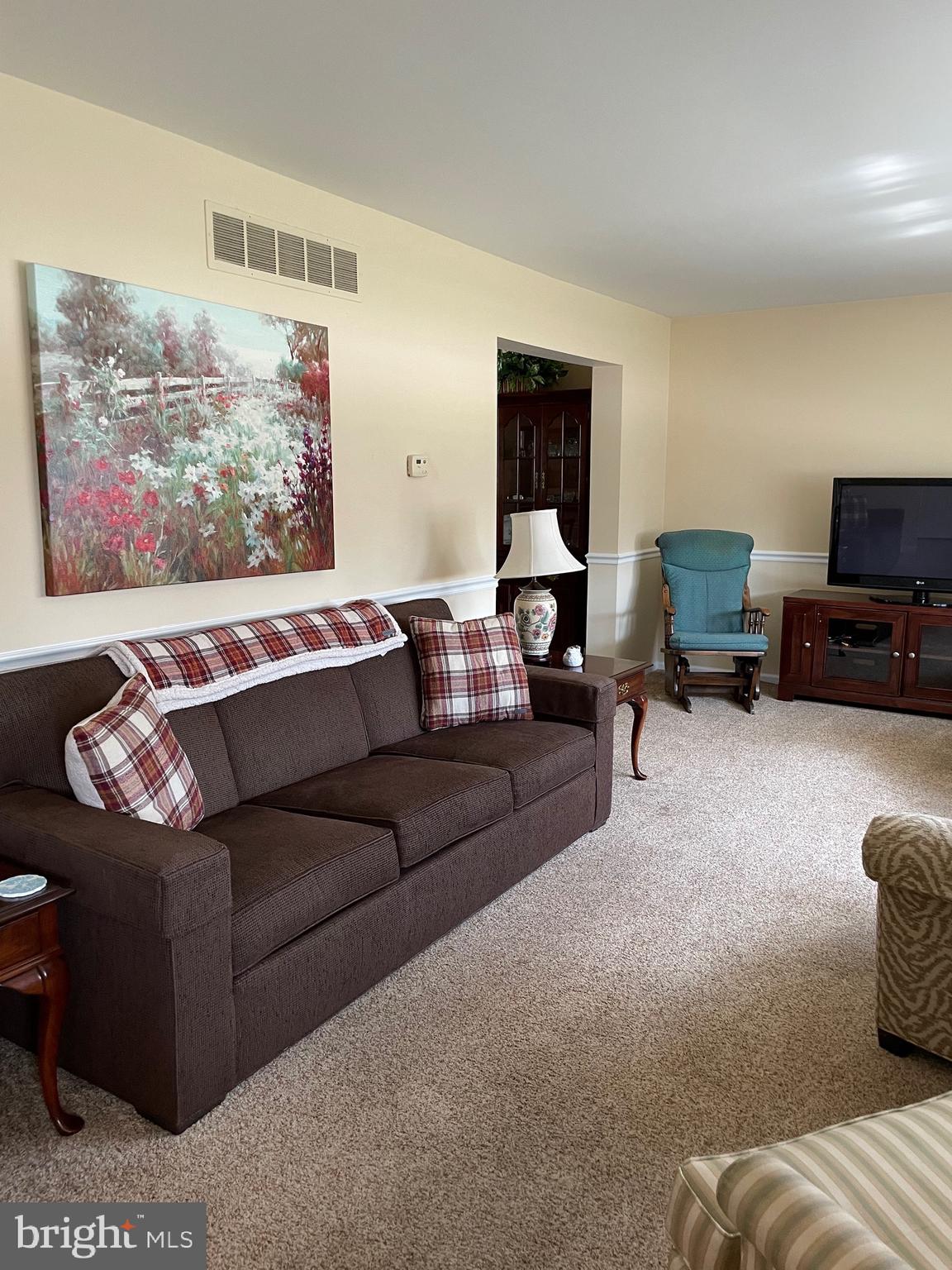 1909 Elder Avenue Morton, PA 19070 - Photo 6 of 33 Living room