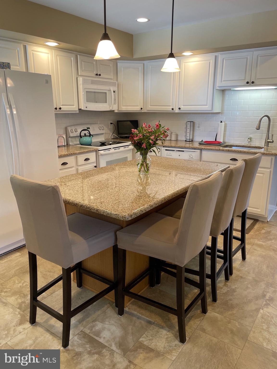 1909 Elder Avenue Morton, PA 19070 - Photo 9 of 33 Kitchen