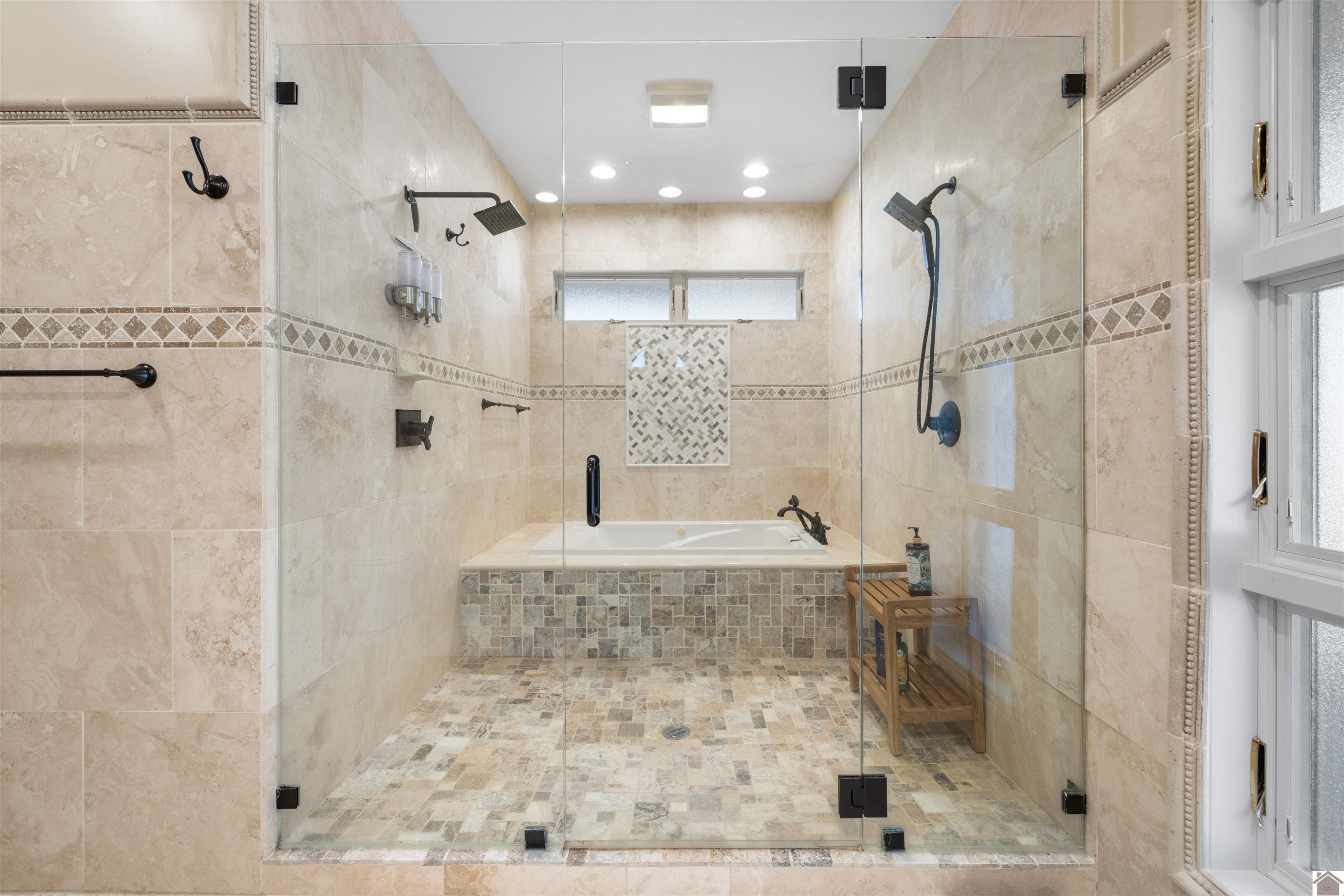 72 Hills Hollow Road Murray, KY 42071 - Photo 26 of 48 Spa-Like Bath