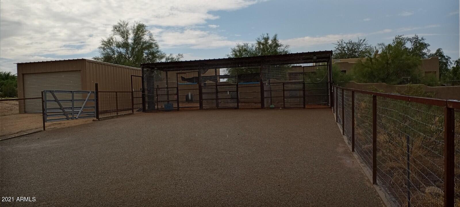 235 West Ridgecrest Road Phoenix, AZ 85086 - Photo 9 of 80 Turn Out & Corrals