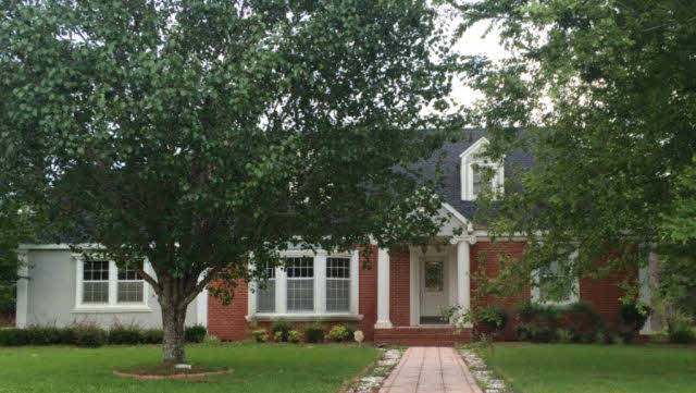 901 South Presley Street Atmore, AL 36502 - Photo 1 of 12