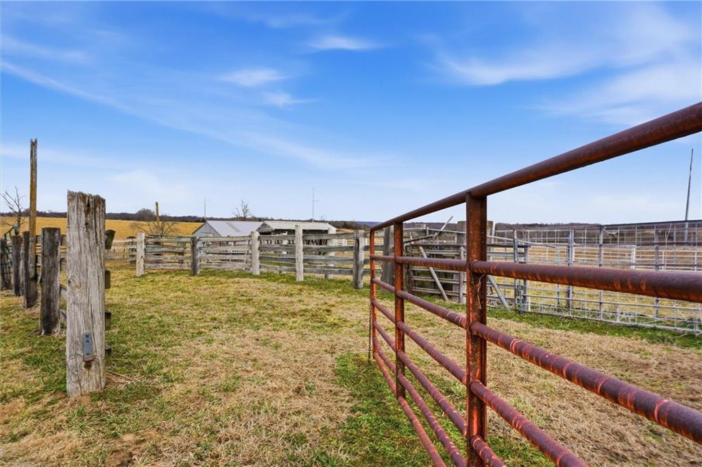 10625 Franklin Road Richmond, MO 64085 - Photo 23 of 49
