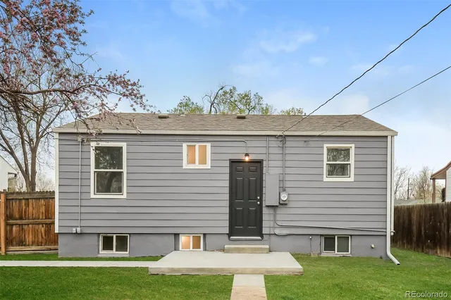 $2,595 | 1308 Havana Street, Aurora, CO 80010