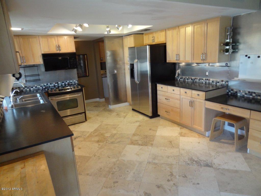 1907 East Decatur Street Mesa, AZ 85203 - Photo 11 of 41 Kitchen