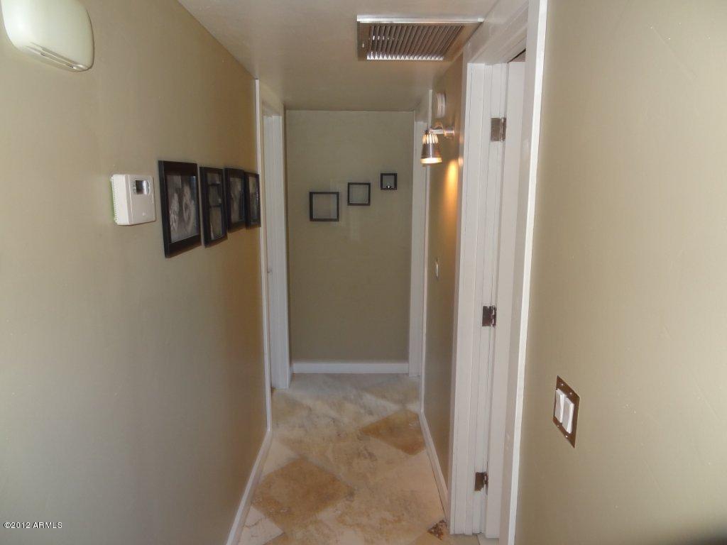 1907 East Decatur Street Mesa, AZ 85203 - Photo 25 of 41 Hallway