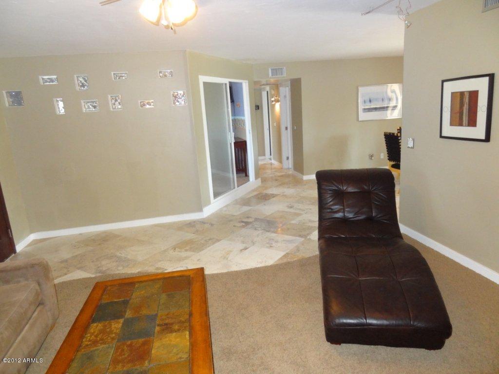 1907 East Decatur Street Mesa, AZ 85203 - Photo 6 of 41 Entryway/living room