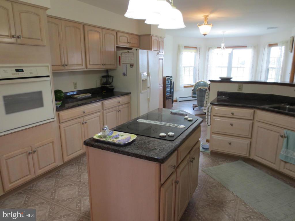 1747 South Colebrook Road Manheim, PA 17545 - Photo 8 of 29