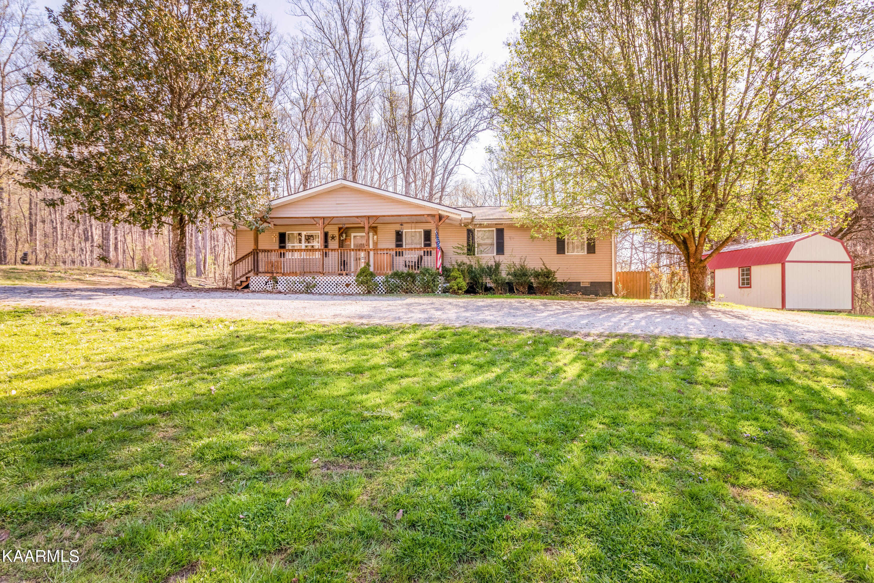 721 Northwest Bazel Road Harriman, TN 37748 - Photo 1 of 29 349402AE-4FAC-4848-BBE7-16C7DA8F6B1D