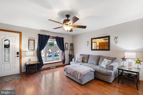 $350,000 | 301 Taylor Road, Wilmington, DE 19804