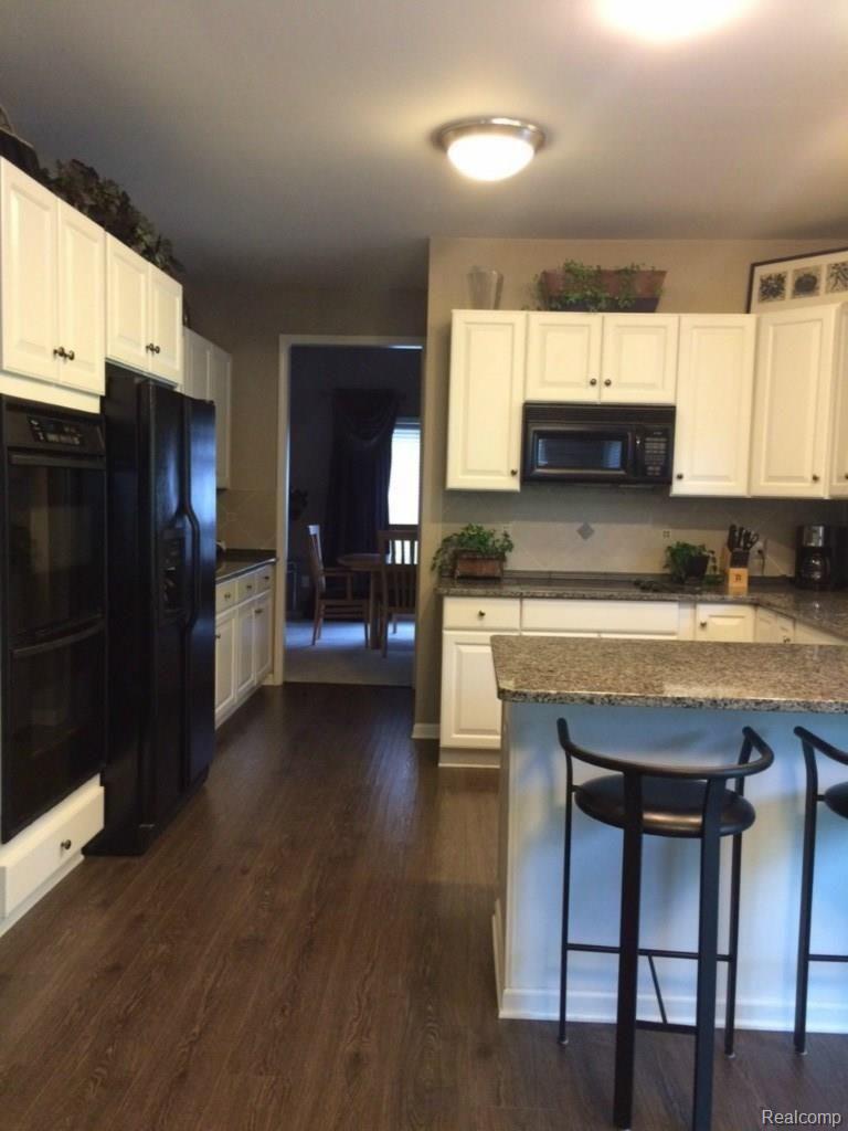1398 Kentfield Drive Rochester, MI 48307 - Photo 12 of 25 891-55686fe9c92a5.jpg