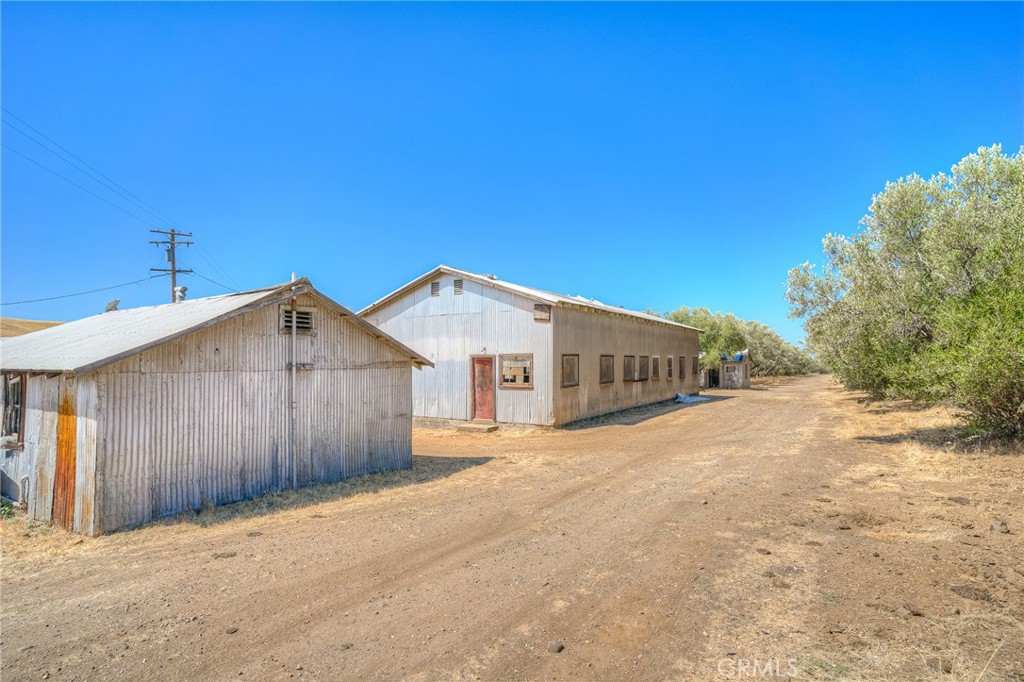 16 Rocky Drive Oroville, CA 95965 - Photo 14 of 61 a view of a house with a yard