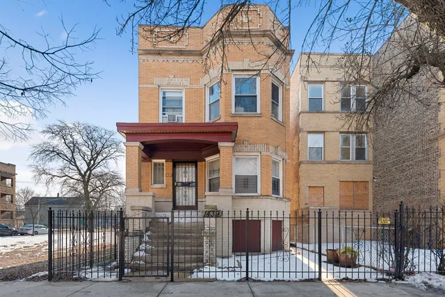 $389,000 | 1439 West Garfield Boulevard, Chicago, IL 60636