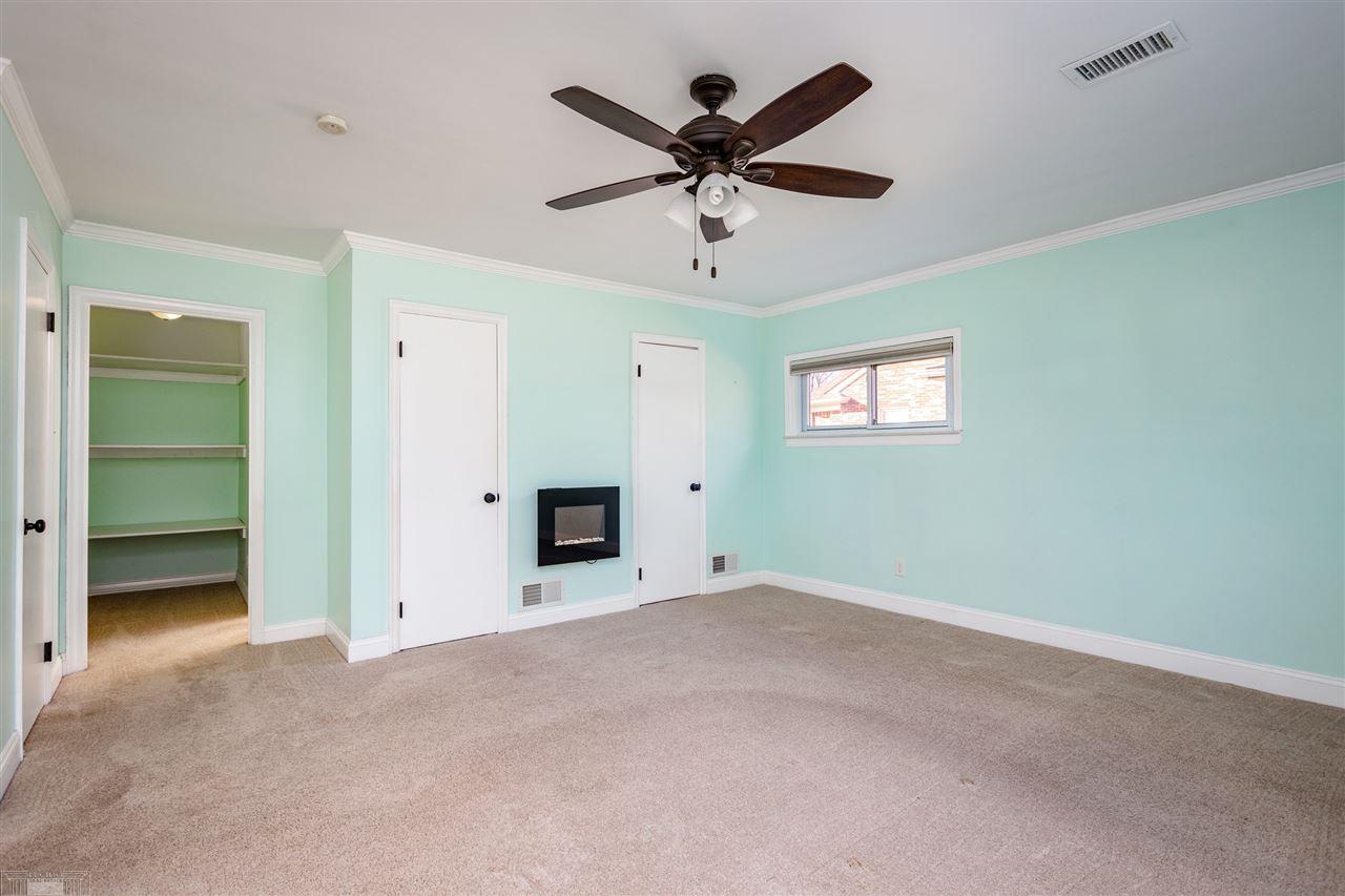 1476 South Renaud Road Grosse Pointe, MI 48236 - Photo 18 of 44 50031547-17.JPG