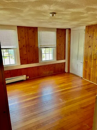 $2,000 | 37 Castle Street, East Greenwich, RI 02818