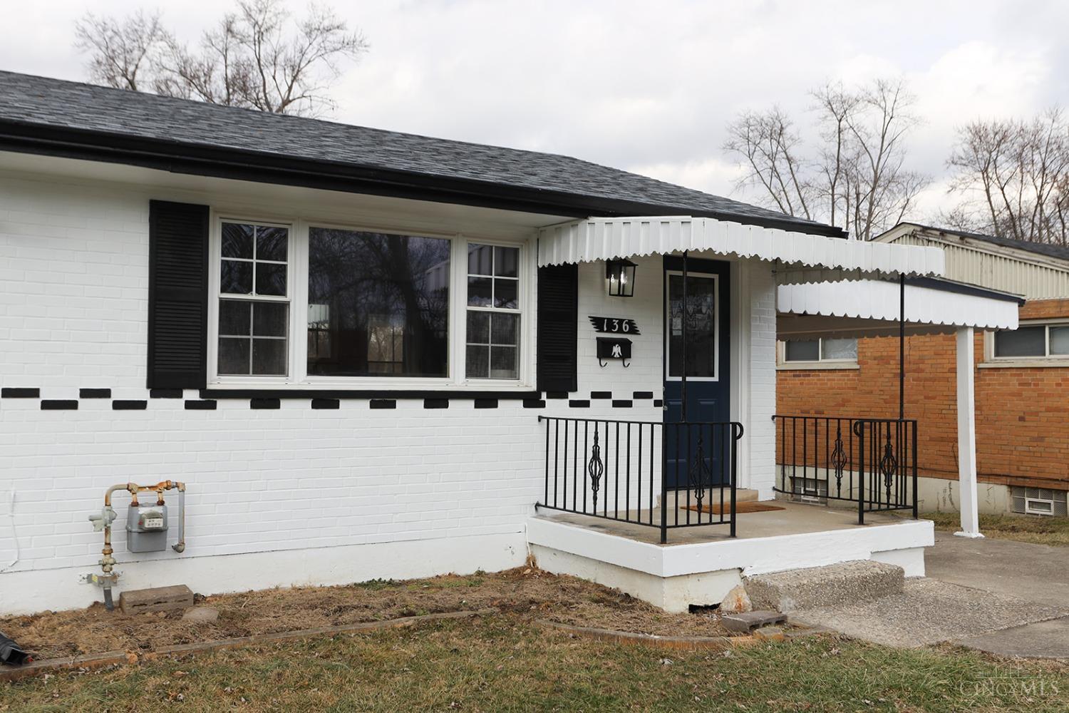 136 Riddle Road Woodlawn, OH 45215 - Photo 2 of 25