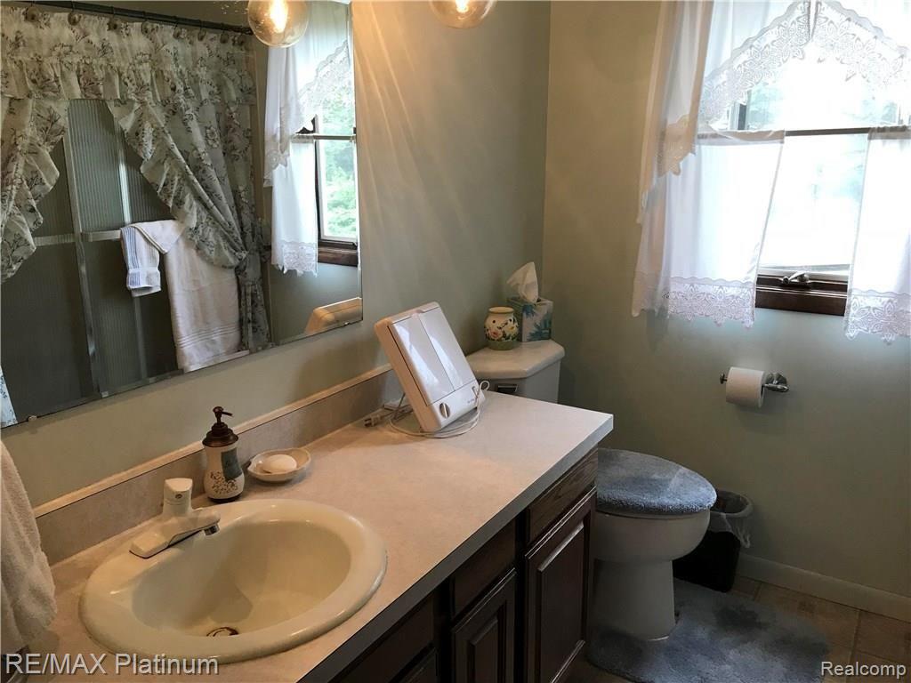 5350 Dutton Road Gregory, MI 48137 - Photo 17 of 18 Master Bath