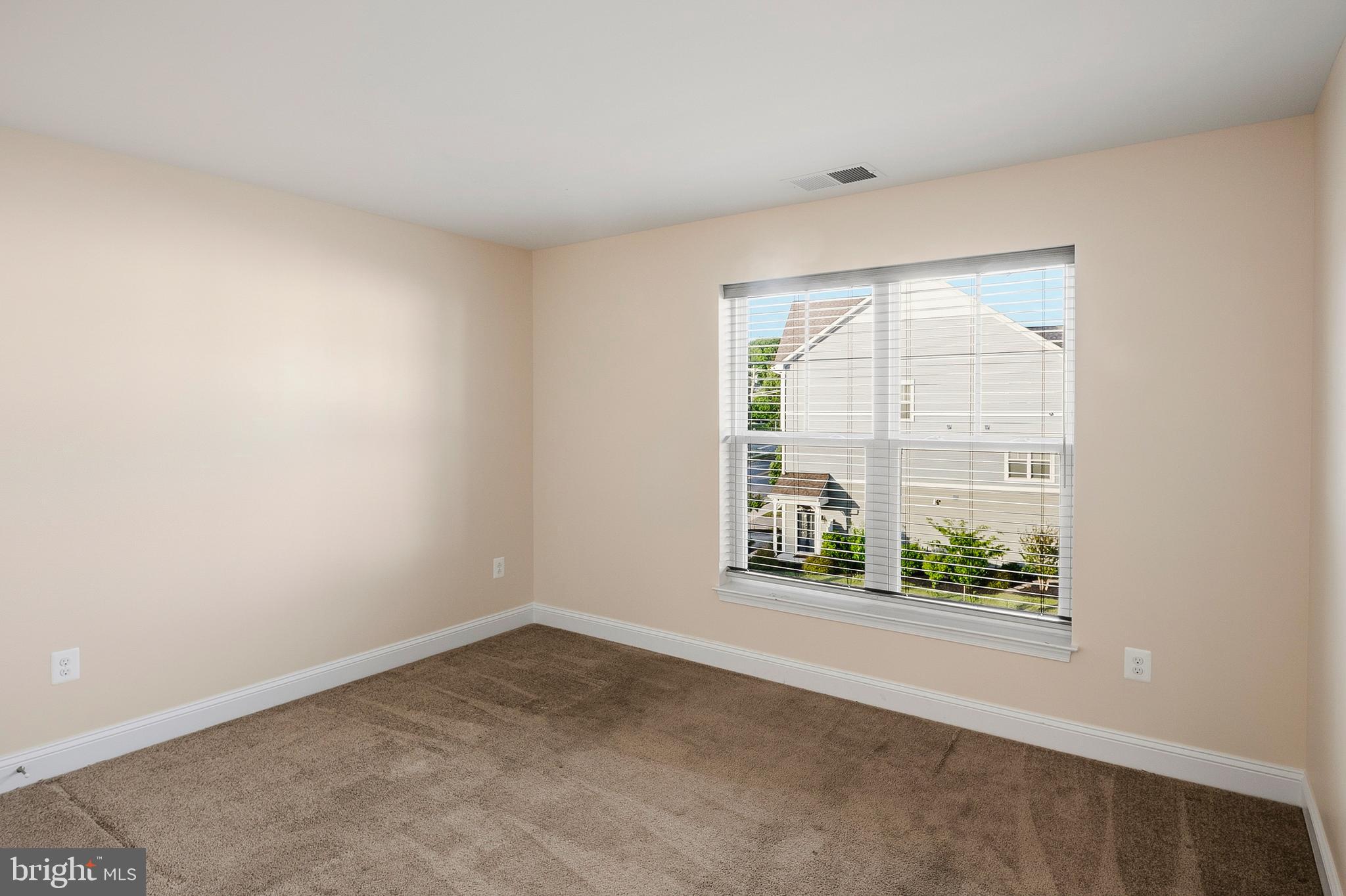 33 Greensborough Road Reisterstown, MD 21136 - Photo 35 of 40 an empty room with a window