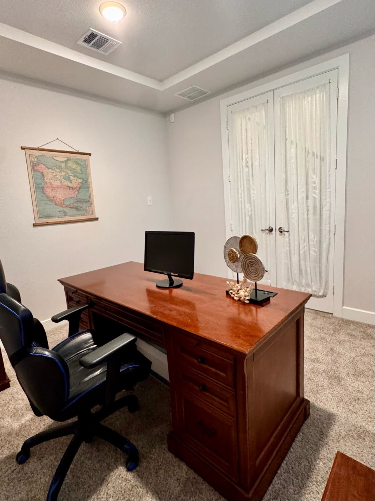 15814 Weston Ridge Drive Humble, TX 77346 - Photo 3 of 43 a view of a workspace with furniture