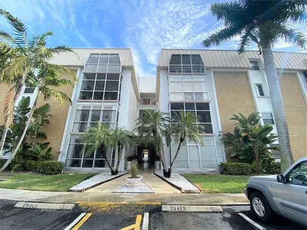 $1,685 | 3040 Northeast 16th Avenue, Unit 313, Oakland Park, FL 33334