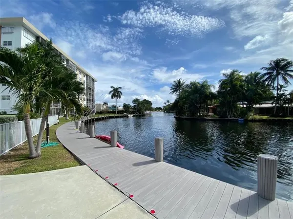 $1,670 | 3040 Northeast 16th Avenue, Unit 313, Oakland Park, FL 33334