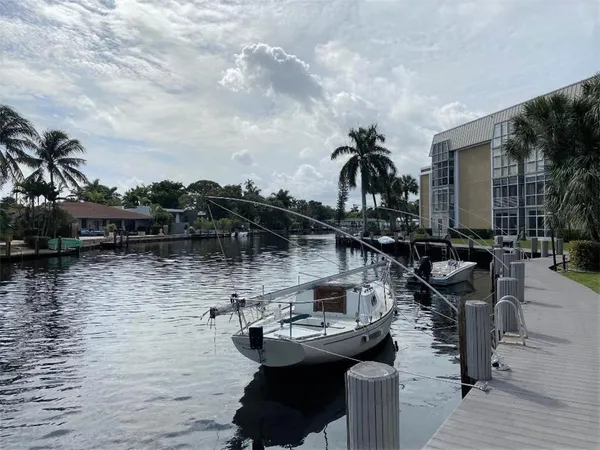 $1,685 | 3040 Northeast 16th Avenue, Unit 313, Oakland Park, FL 33334