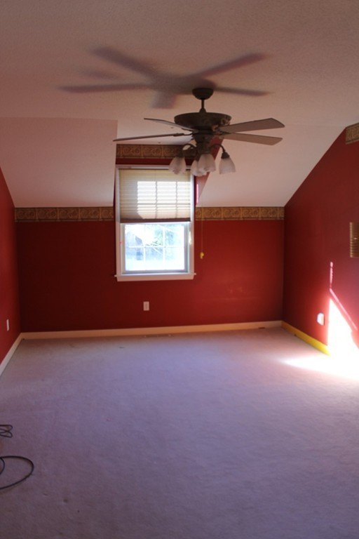 21 Groveton Street Springfield, MA 01118 - Photo 12 of 24