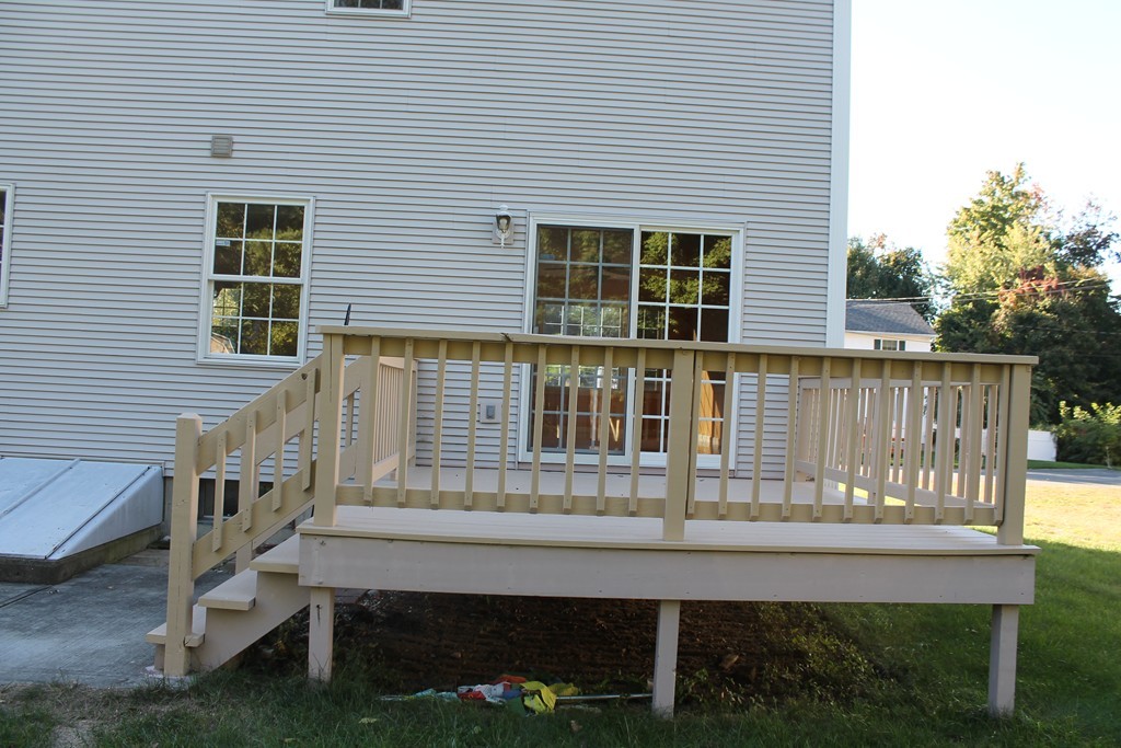21 Groveton Street Springfield, MA 01118 - Photo 23 of 24