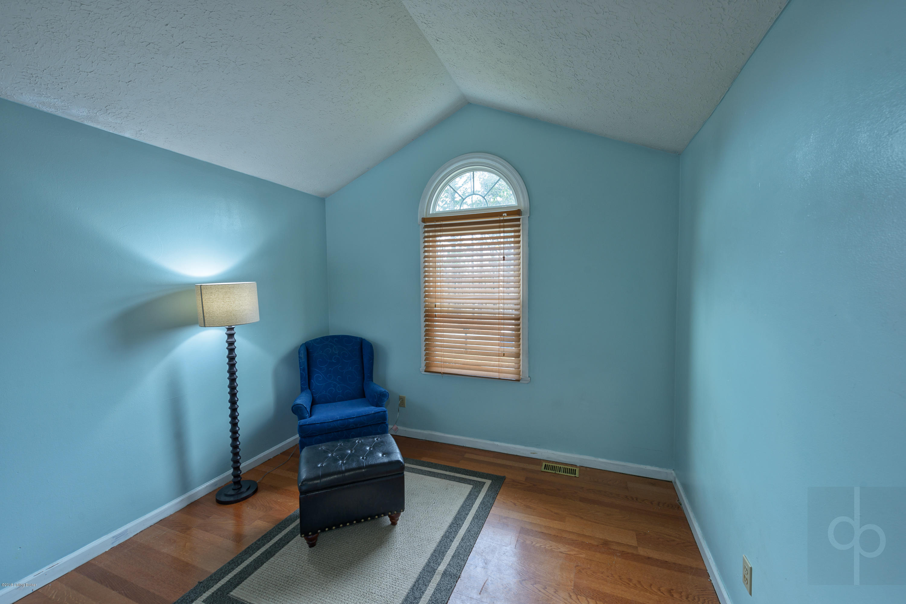7817 Rochelle Road Louisville, KY 40228 - Photo 12 of 20 Study1