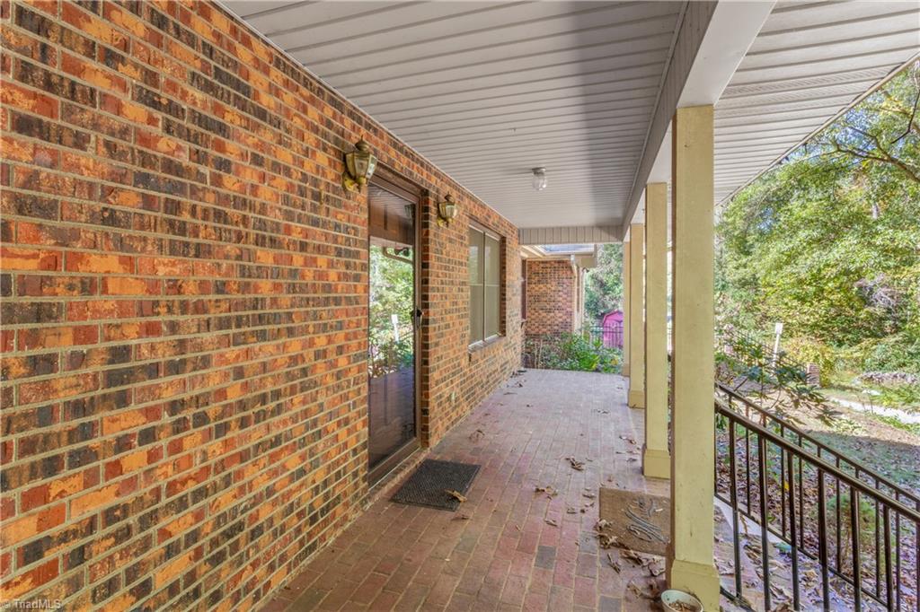 7763 Alcorn Road Oak Ridge, NC 27310 - Photo 5 of 32