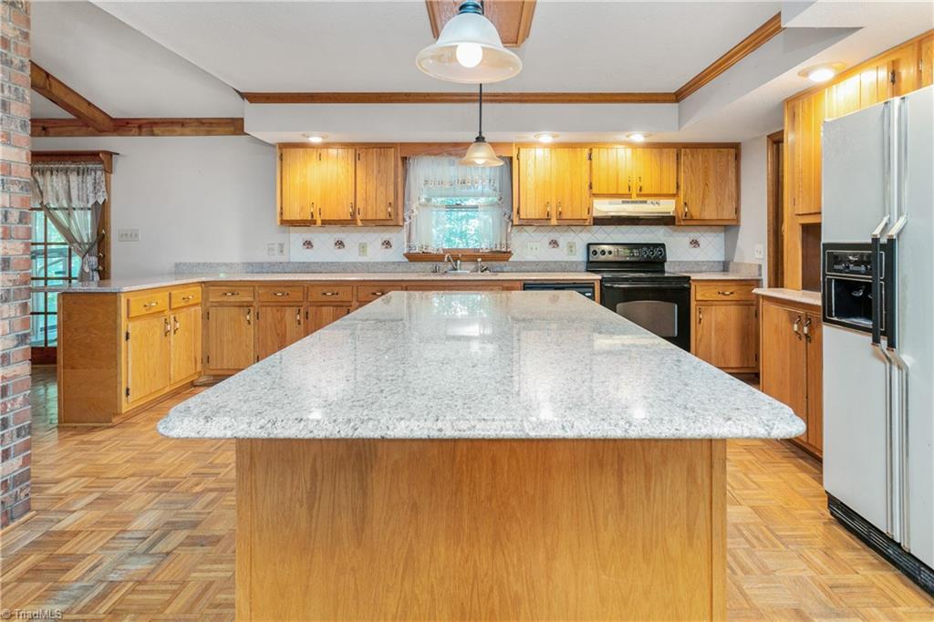 7763 Alcorn Road Oak Ridge, NC 27310 - Photo 10 of 32