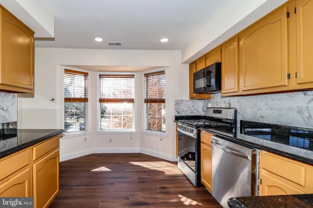 $2,650 | 116 Rainier Court, Unit 9, Princeton, NJ 08540