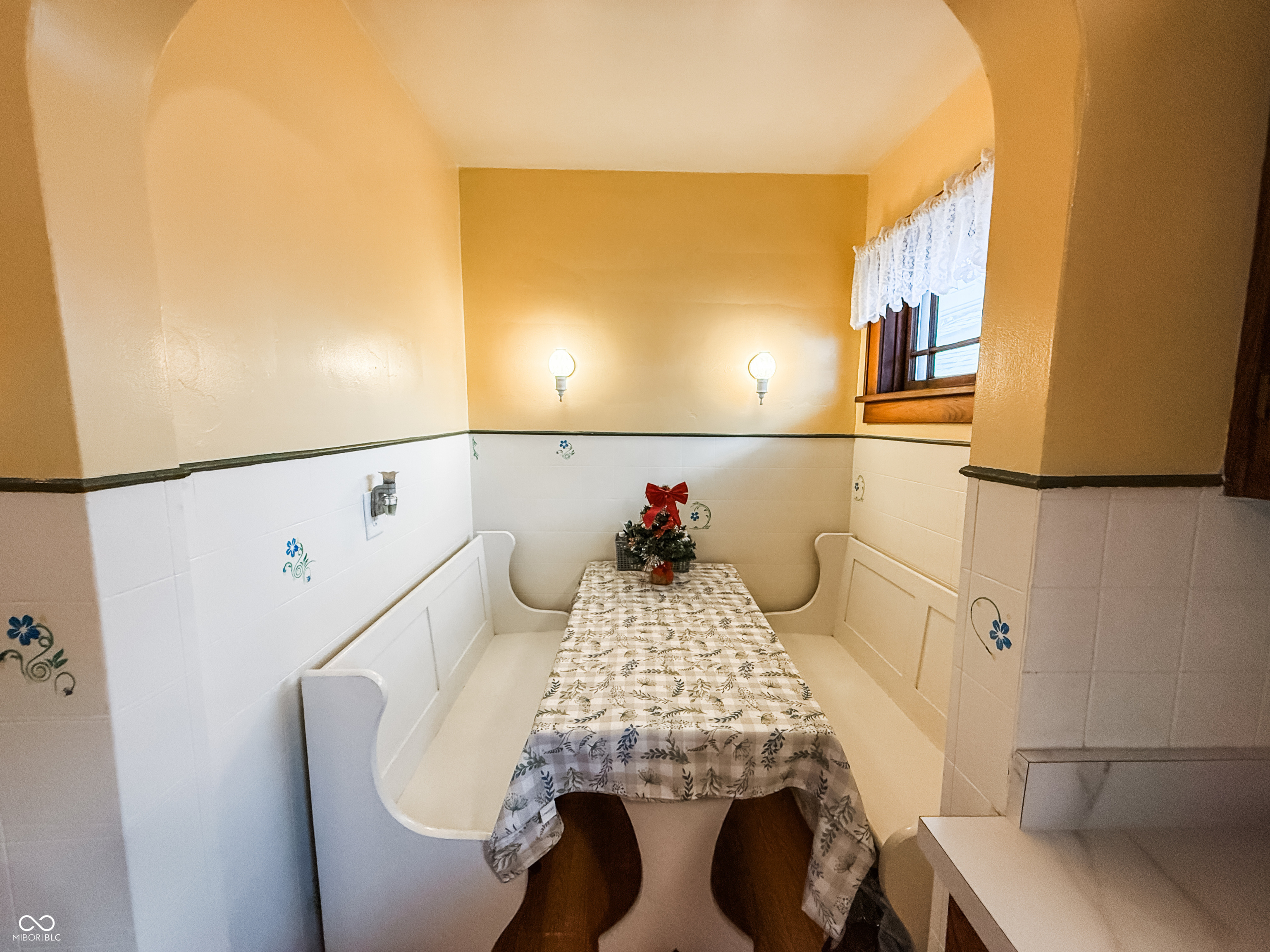 2806 Meridian Street Anderson, IN 46016 - Photo 14 of 34