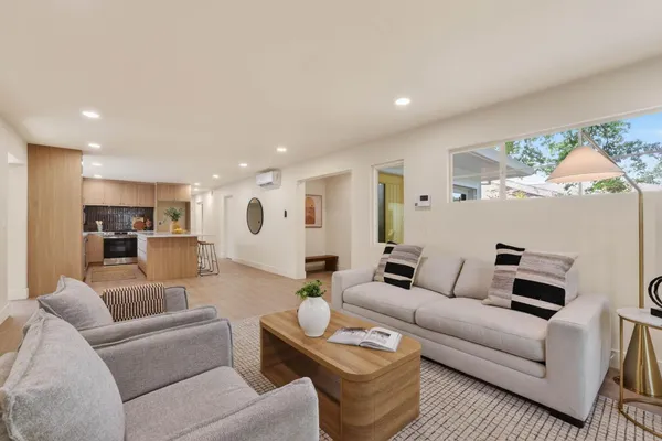 $1,050,000 | 1422 Potrero Way, Sacramento, CA 95822