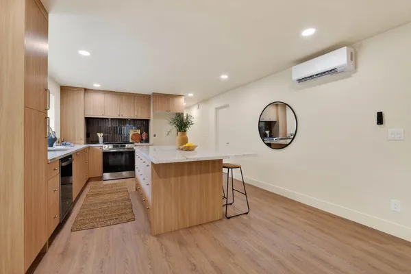 $1,050,000 | 1422 Potrero Way, Sacramento, CA 95822