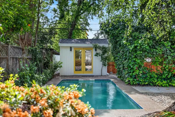 $1,050,000 | 1422 Potrero Way, Sacramento, CA 95822