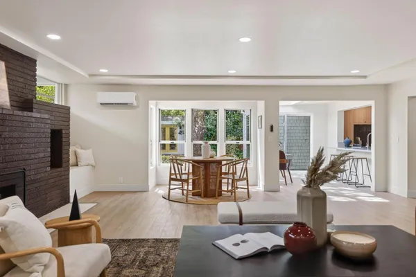 $1,050,000 | 1422 Potrero Way, Sacramento, CA 95822