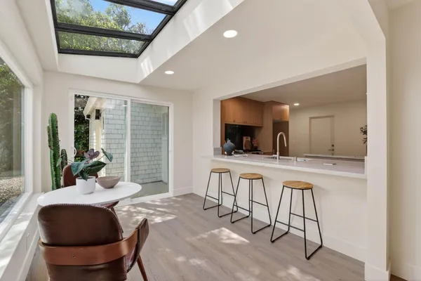 $1,050,000 | 1422 Potrero Way, Sacramento, CA 95822