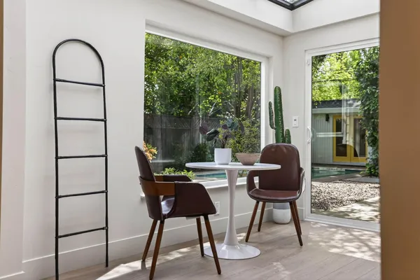 $1,050,000 | 1422 Potrero Way, Sacramento, CA 95822