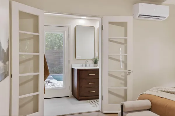 $1,050,000 | 1422 Potrero Way, Sacramento, CA 95822