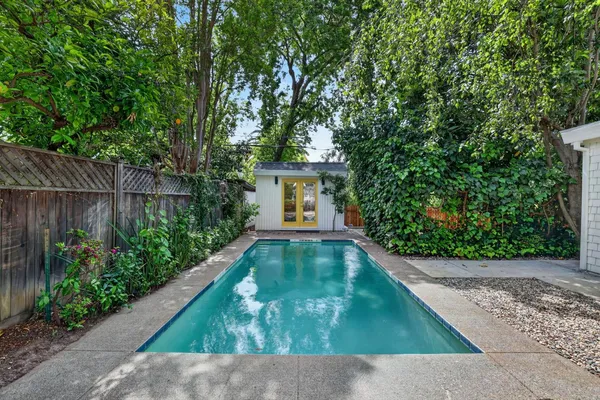 $1,050,000 | 1422 Potrero Way, Sacramento, CA 95822