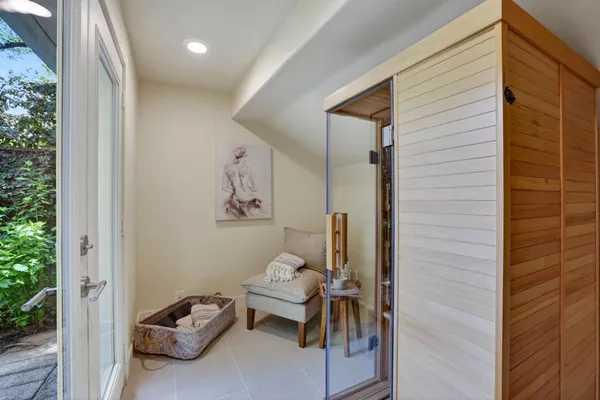 $1,050,000 | 1422 Potrero Way, Sacramento, CA 95822