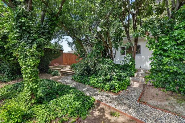 $1,050,000 | 1422 Potrero Way, Sacramento, CA 95822